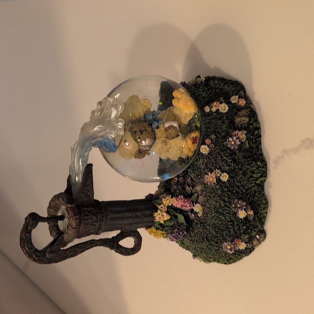 Boyds Bear Musical Decorative Accent Charming Bear Water Globe with Flowers